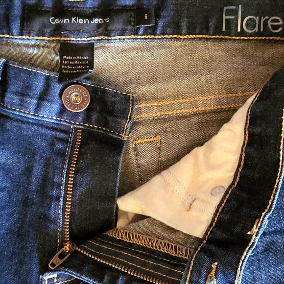 Calvin Klein Flare Jeans size 6, EUC! - Picture 4 of 6